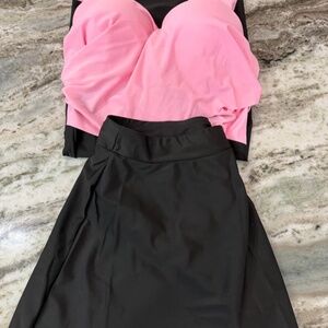 Modlily - Tankini size large. Brand new. Liner still in place